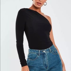 Black seamless one shoulder ruched bodysuit